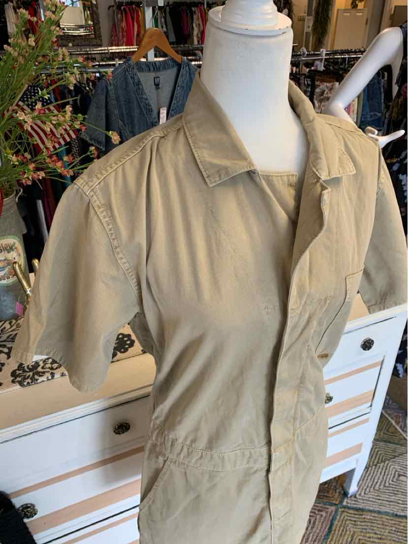 Khaki short-sleeve button-up shirt with a collared neckline and fitted waist in size small.
