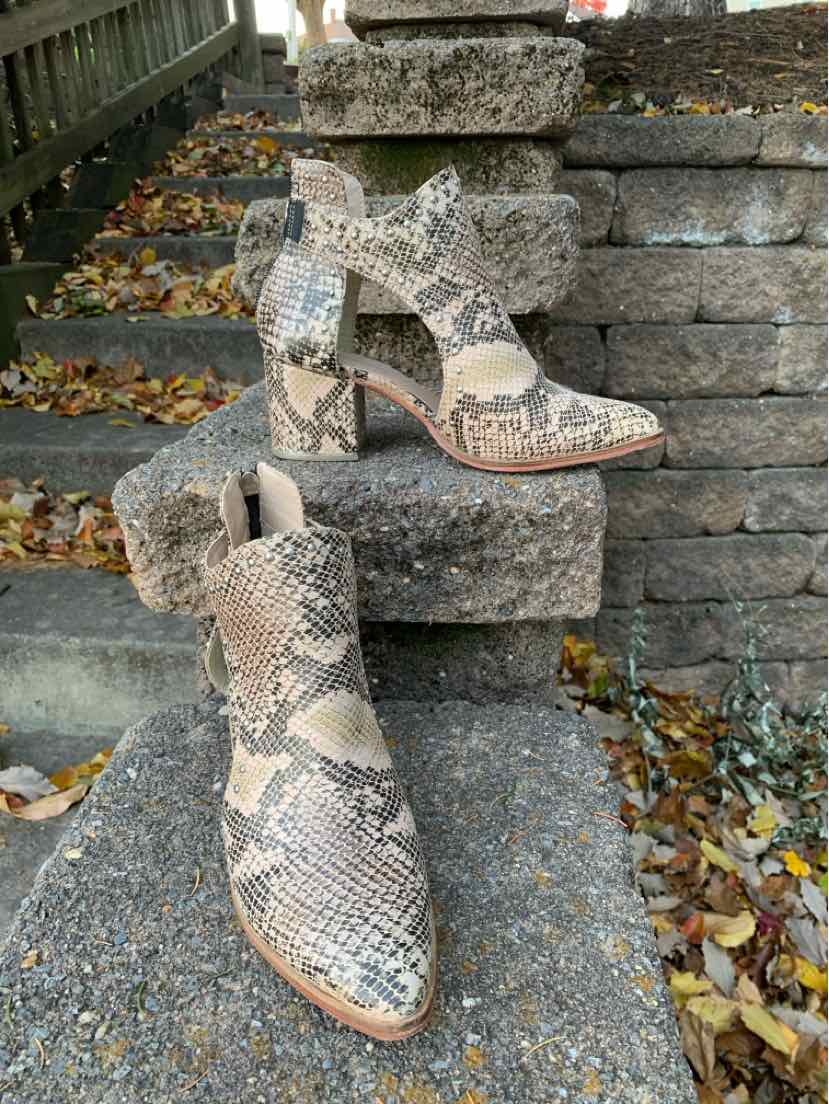 W SHERIDAN MIA BK Size 8 BOOT