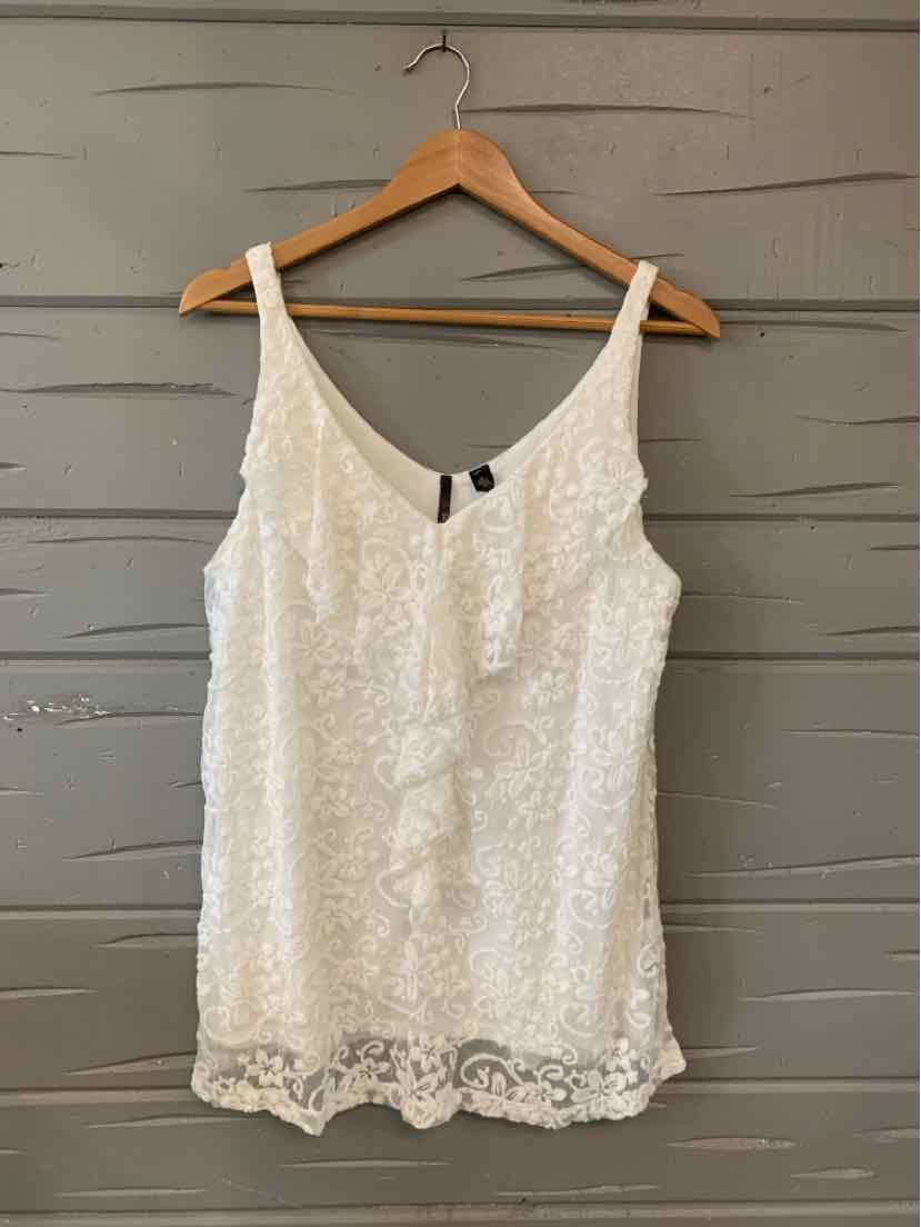 White sleeveless lace tank top with scalloped hem and thin straps, size XL.
