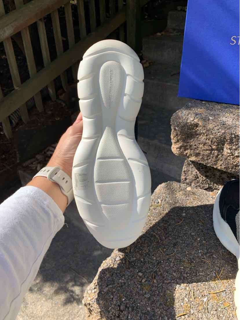 W STUART WEITZMAN BK Size 9 SNEAKER