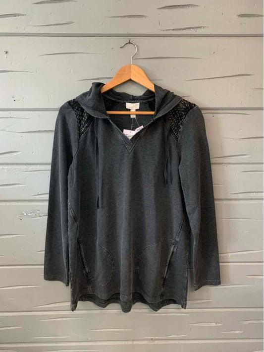 W LOGO LORI GOLDSTEIN GY Size SM T