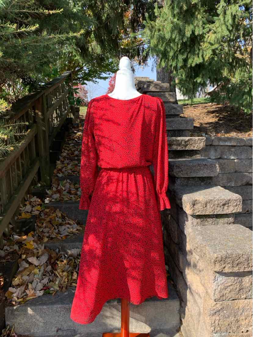 W TALBOTS RD Size 10 DR