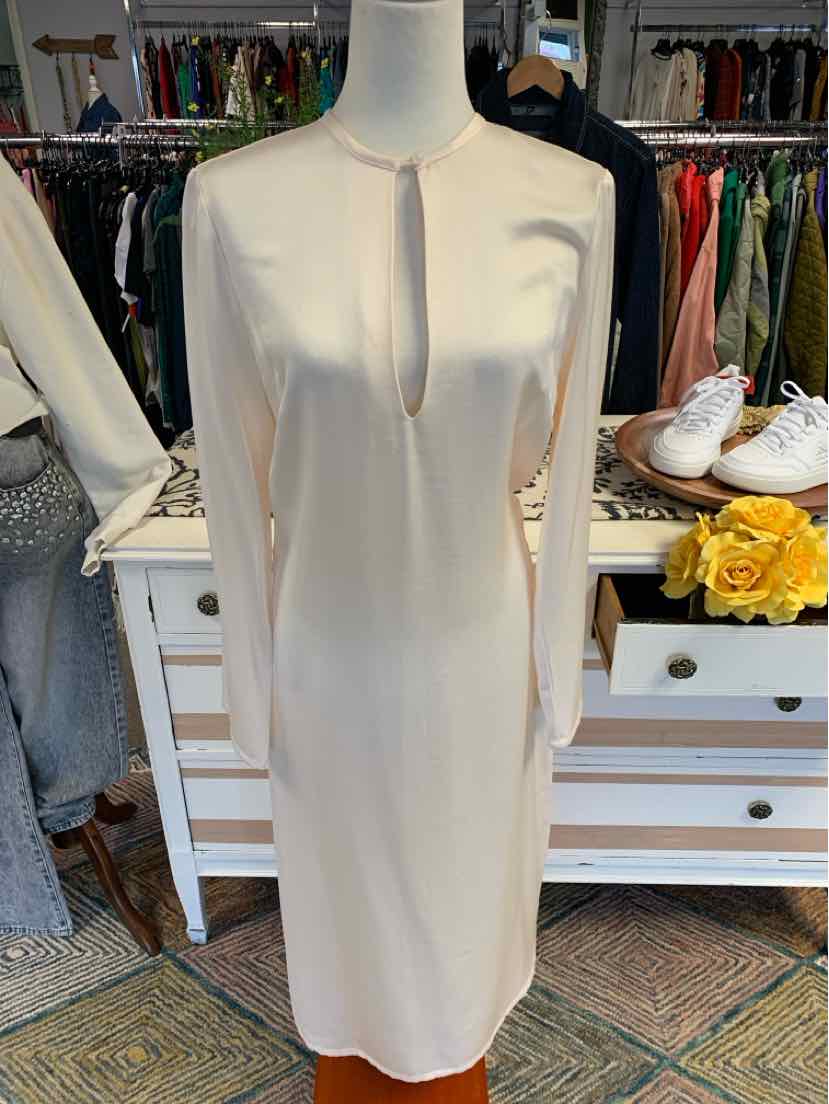 W SAINTART IV Size SM DR