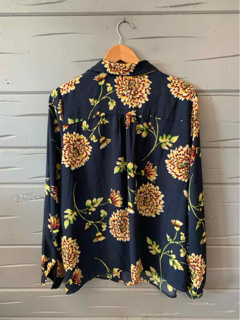 Navy blue long-sleeve blouse with orange floral print and pointed collar, size XL.
