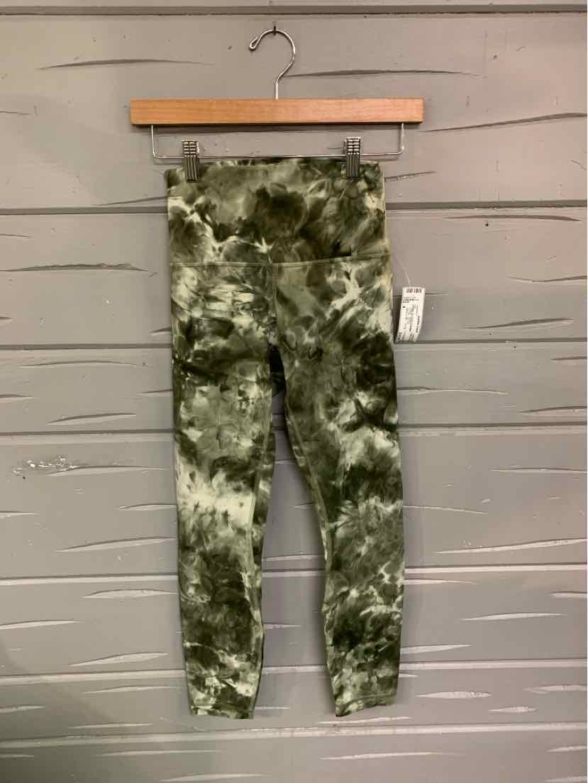 W LULULEMON GR Size 4 AW