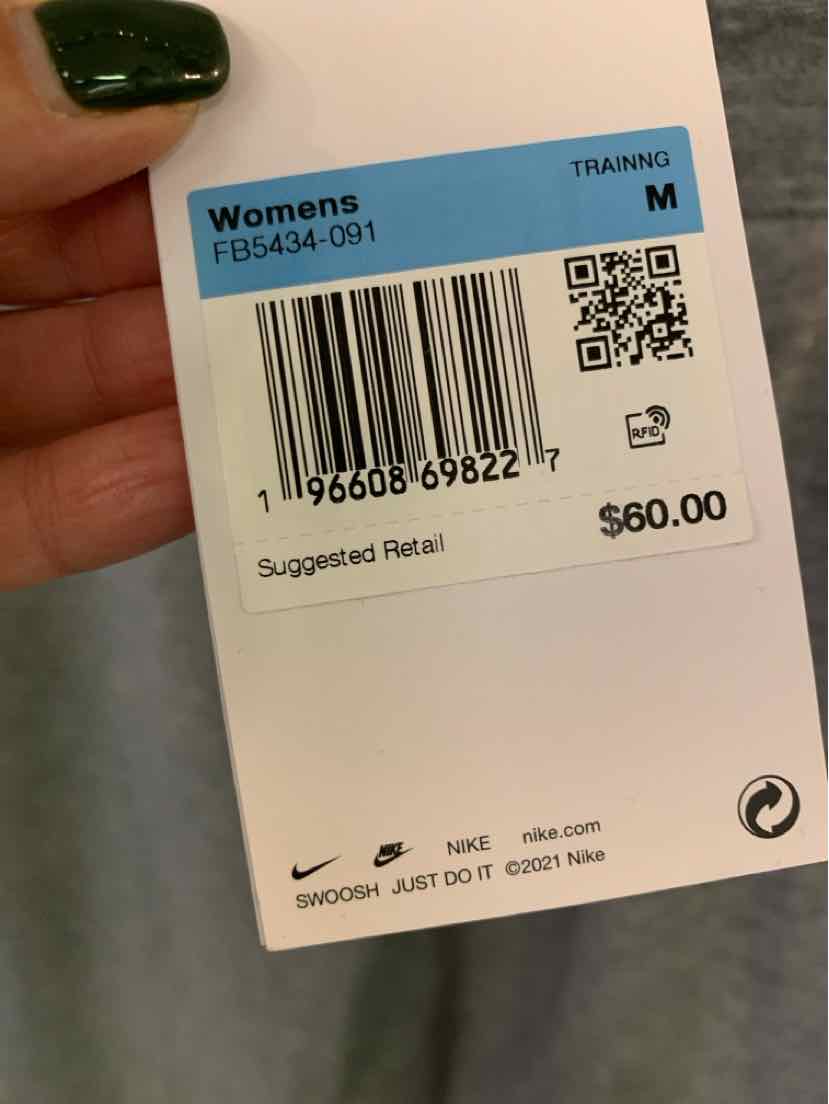 W NIKE GY Size MED AW