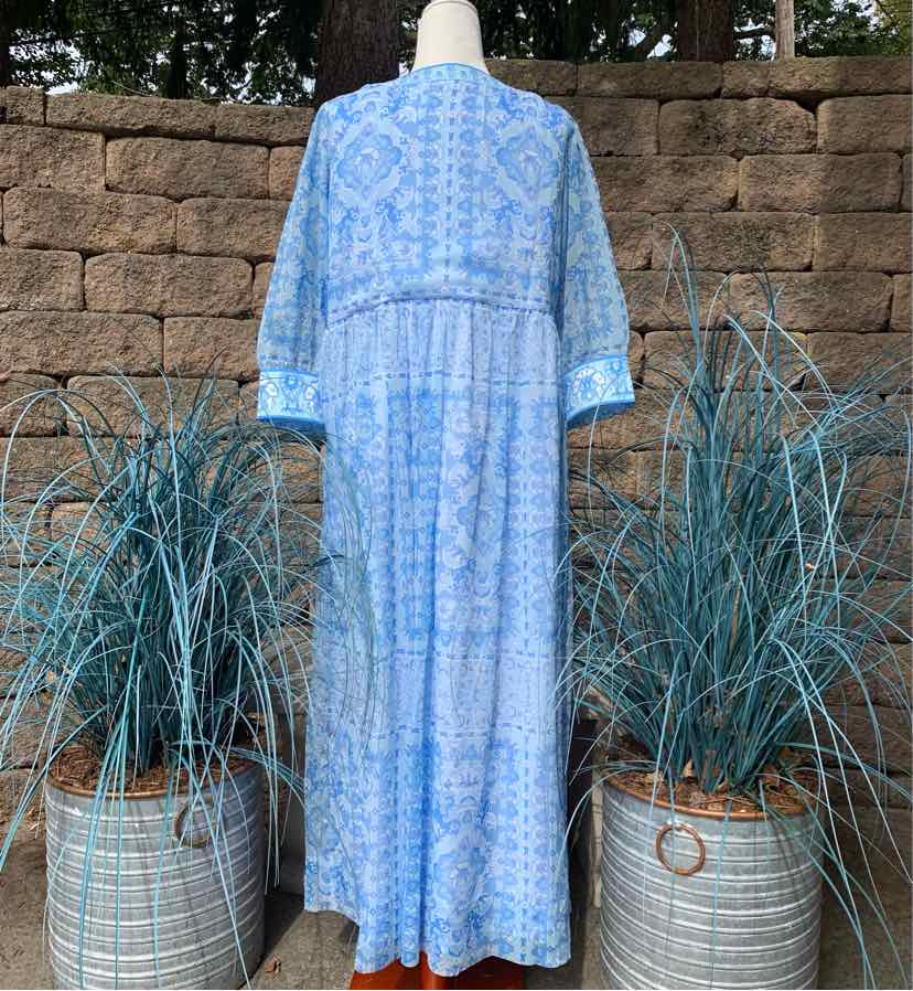 W GRETCHEN SCOTT BL Size LG DR