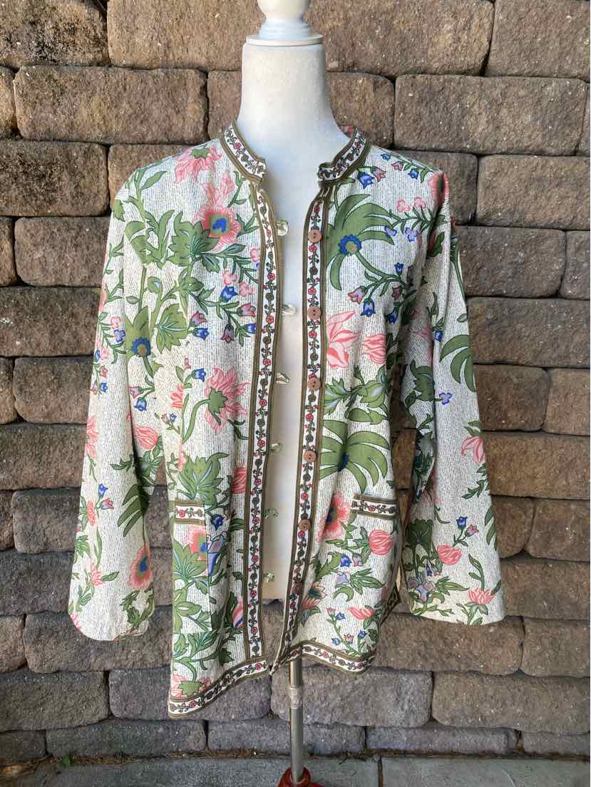 Lightweight open-front kimono with multicolored floral print and geometric trim, size XL.