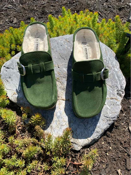 W BIRKENSTOCK GR Size 6 SHOE