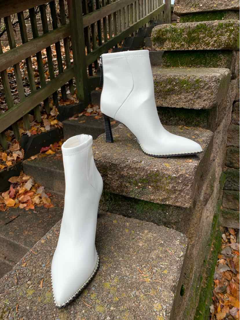 W BCBGENERATION WH Size 8.5 BOOT