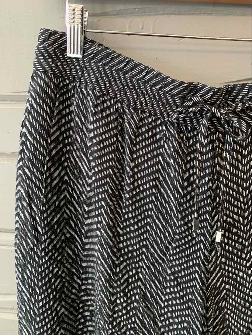 W OLD NAVY BK Size XL P