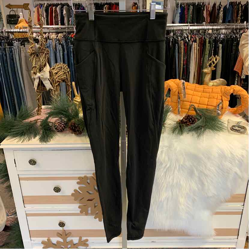 W LULULEMON BK Size 4 AW