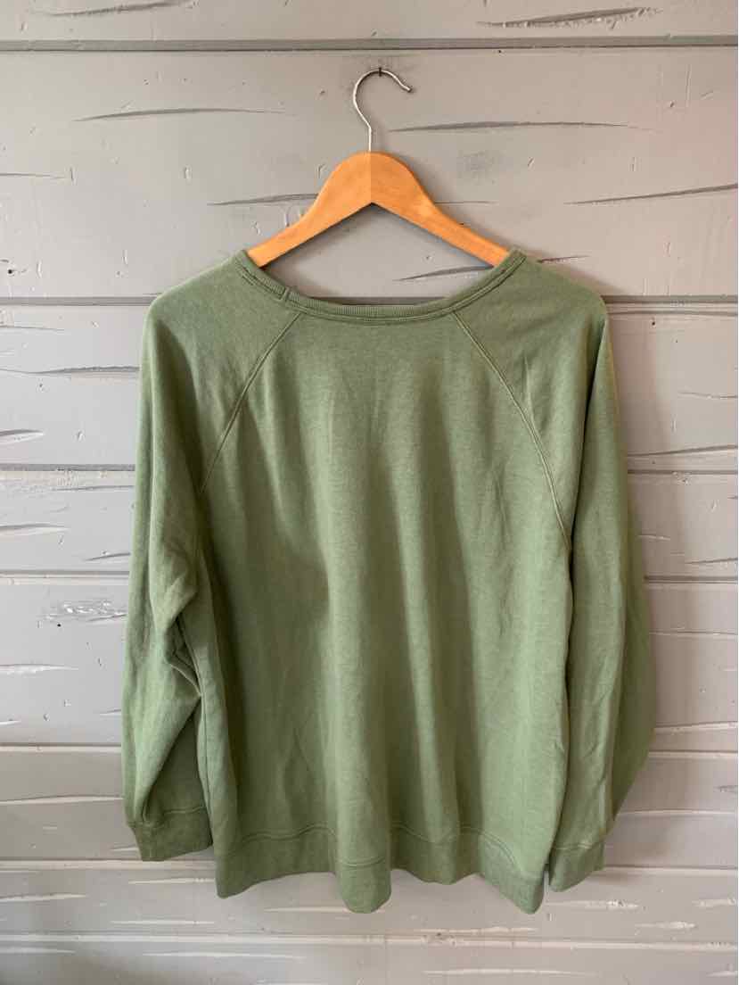 Olive green long-sleeve cotton t-shirt with crew neck, loose fit, size XL.