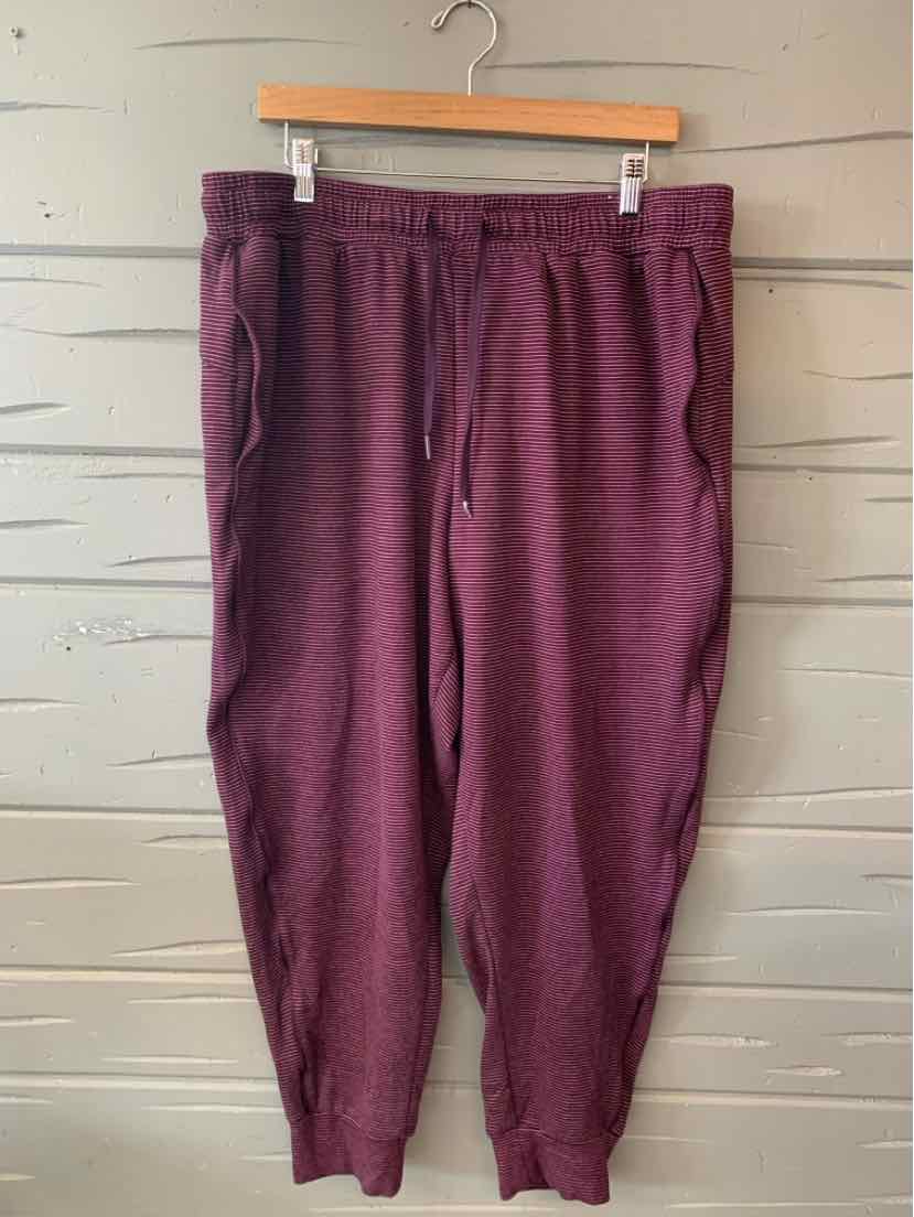 Burgundy striped jogger pants with elastic waistband and ankle cuffs in size XXL.