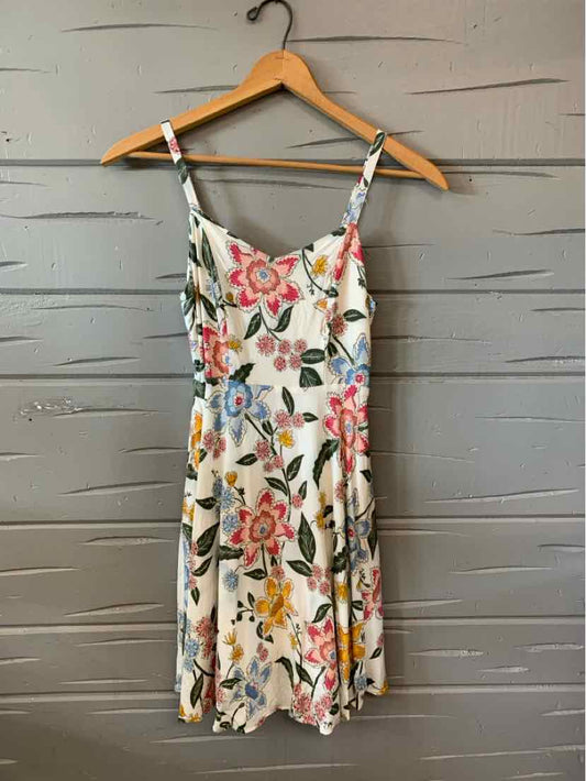 W OLD NAVY WH Size XS DR