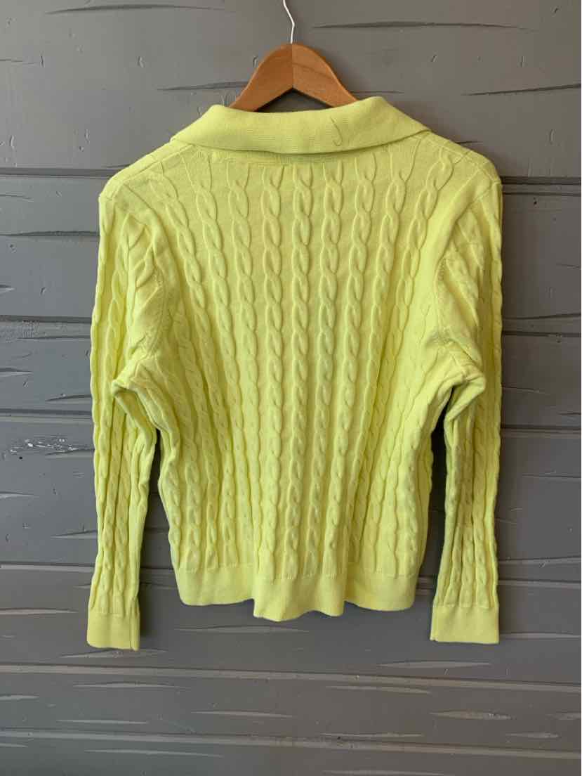 Light yellow cable knit sweater with long sleeves and a collared neckline, size large petite.