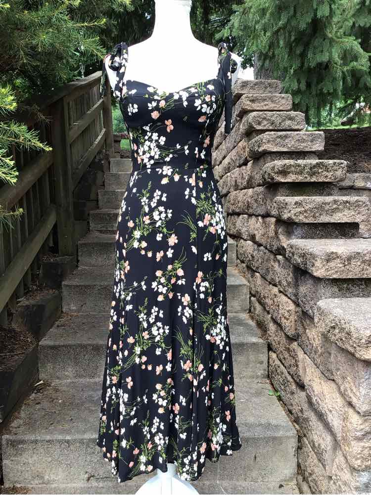 W REFORMATION BK Size 8 DR