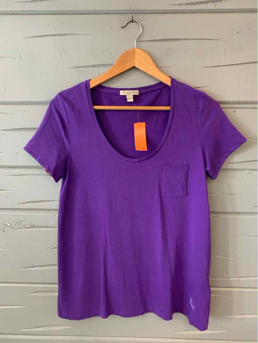 Purple short-sleeve cotton t-shirt with scoop neck and small chest pocket, size small.