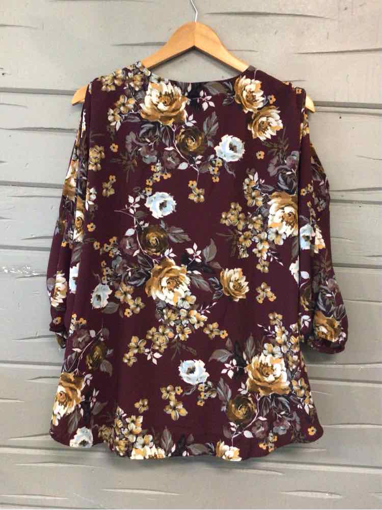 W APT 9 BURG Size XL T