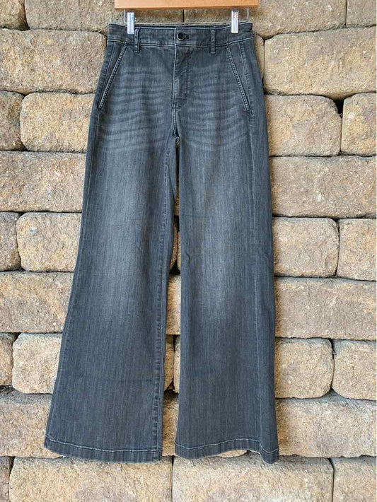 W WHBM BK Size 4 J