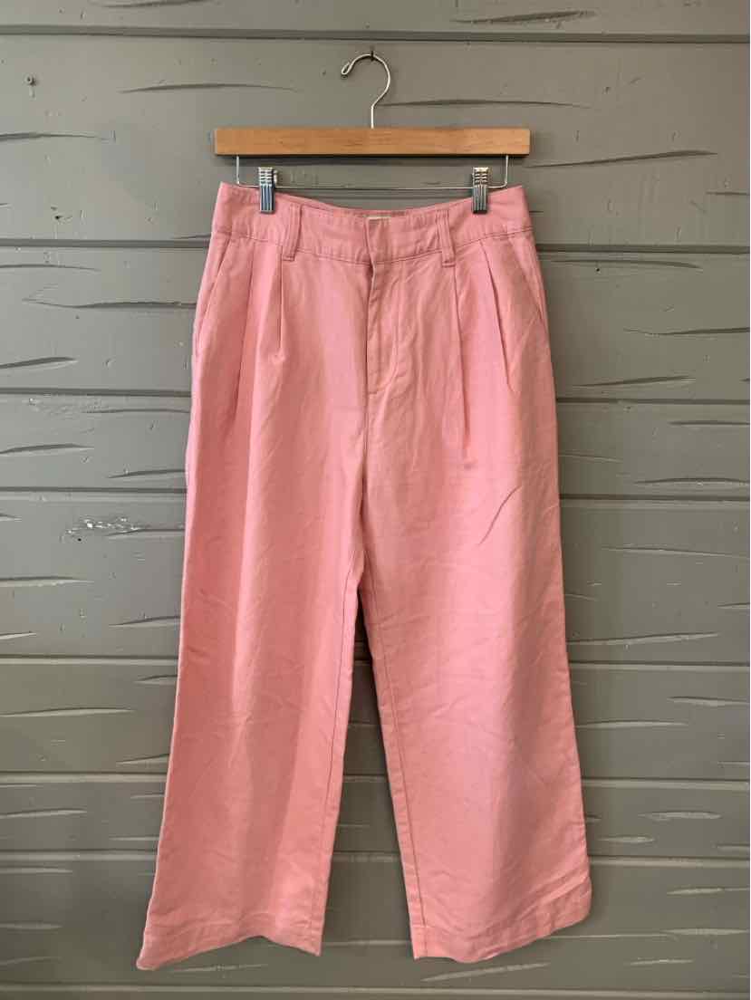 Pink wide-leg pants with high waist and pleated front, size 4P.