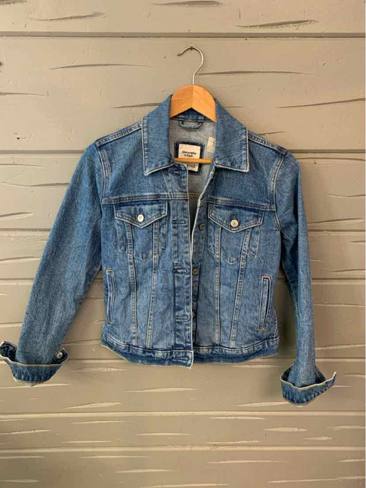 W ABERCROMBIE AND FITCH BL Size SM OW