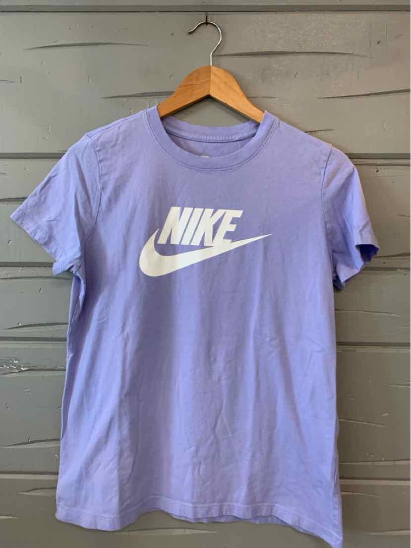Lavender short-sleeve cotton t-shirt with white Nike logo centered on front.