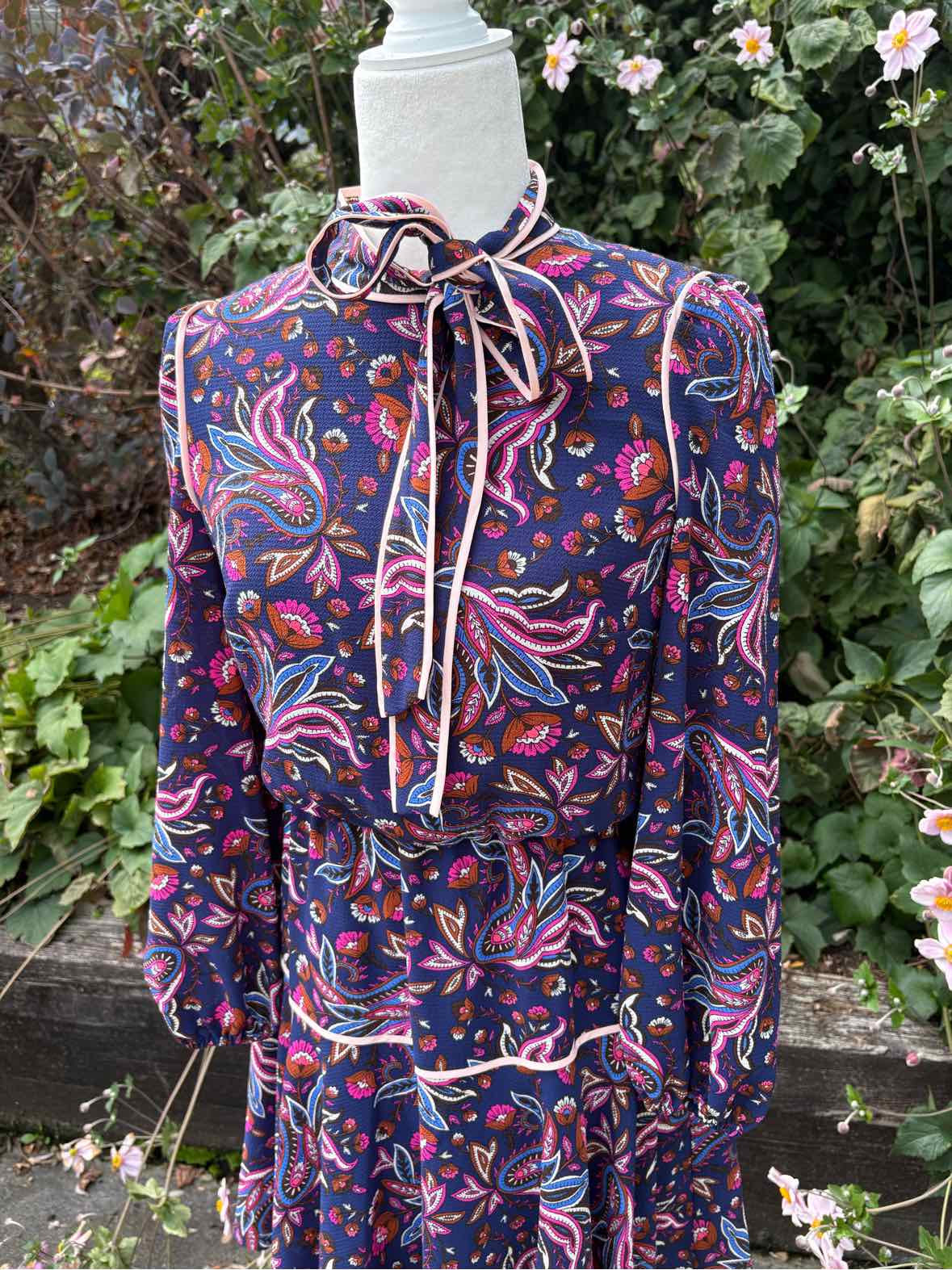 W ELIZA J. NY Size 2 DR