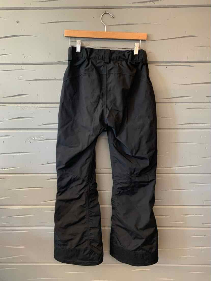Black The North Face women’s pants with a relaxed fit, elastic waistband, and straight legs.