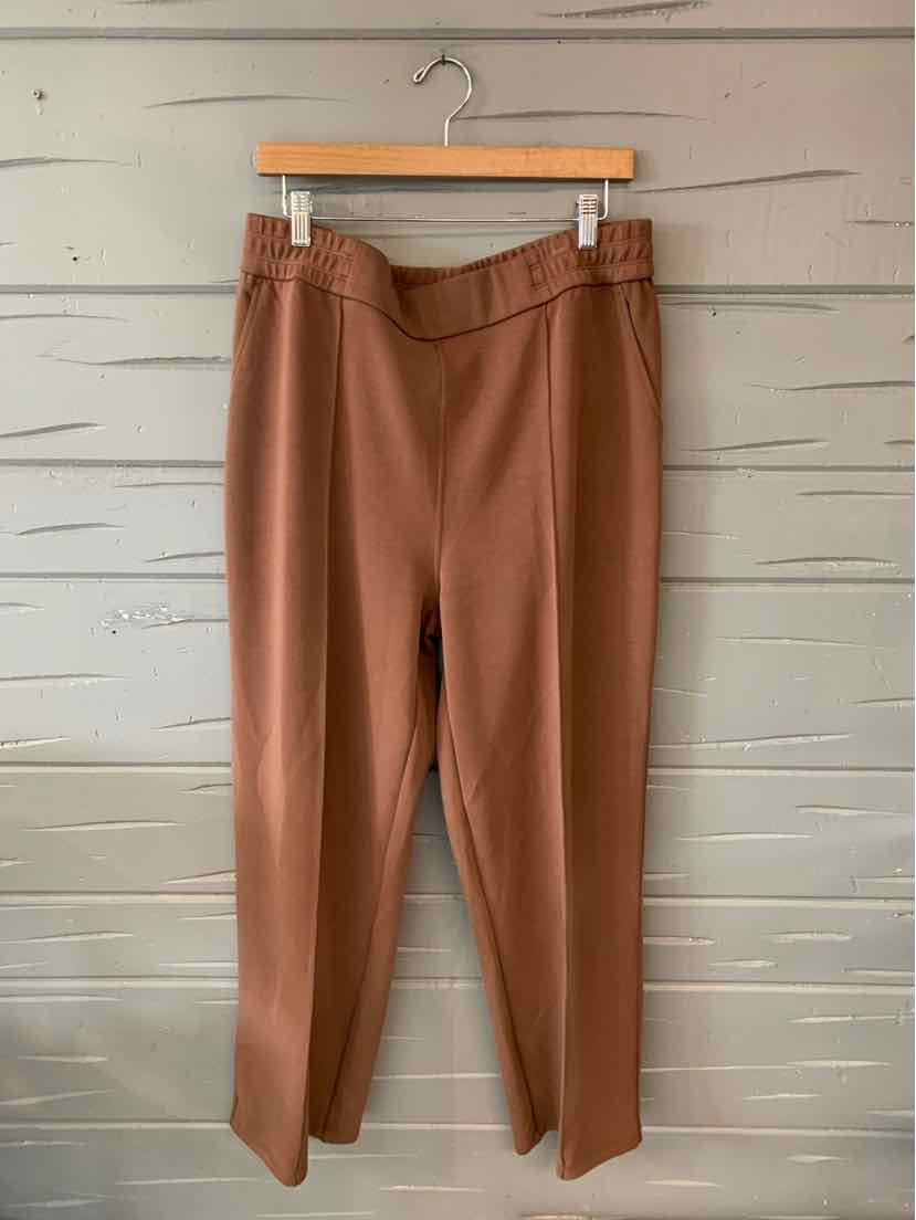 Brown high-waisted straight-leg pants with a flat front and side pockets, size XXL.