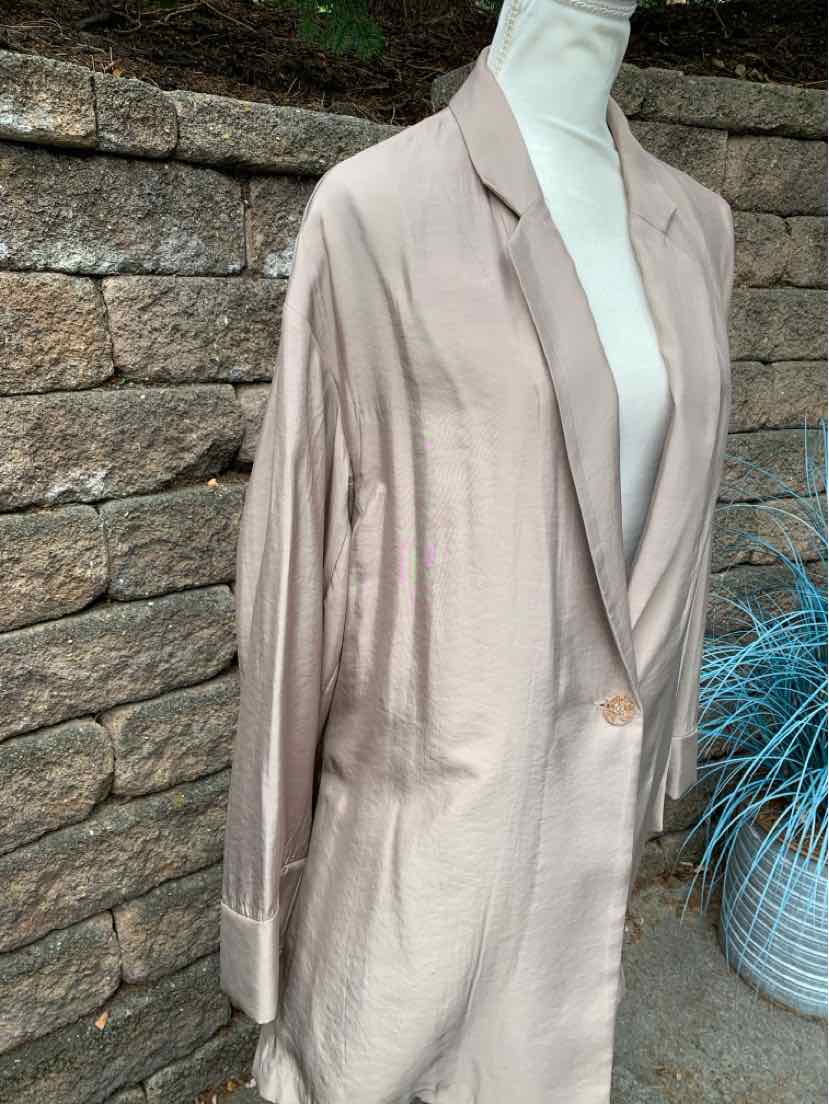 W H&M BEIGE Size MED OW