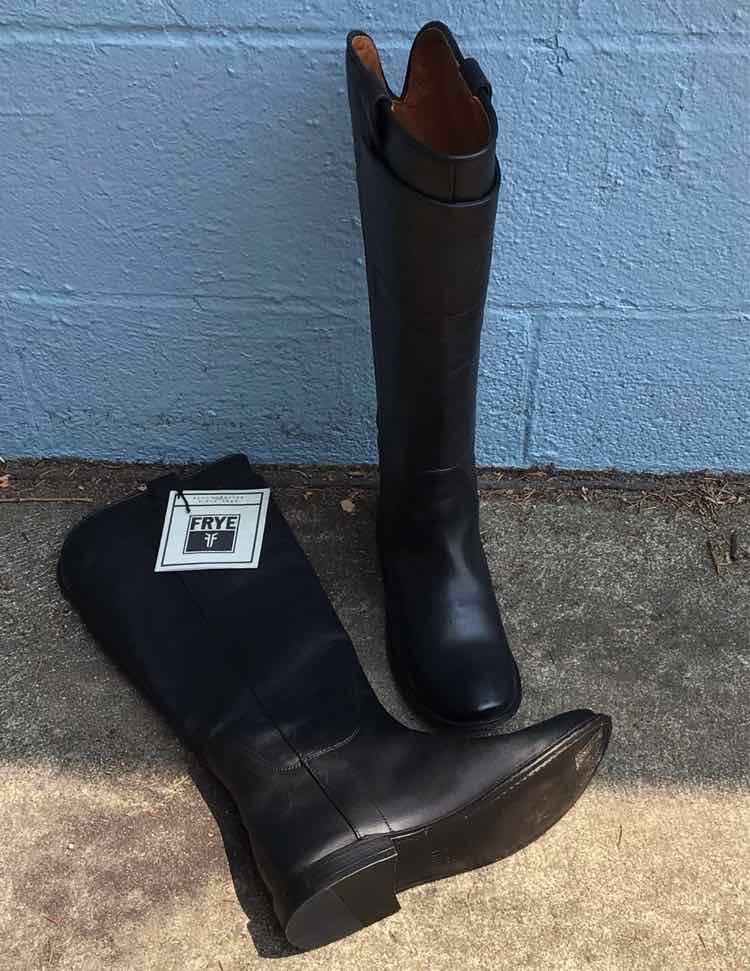 W FRYE BK Size 6 BOOT