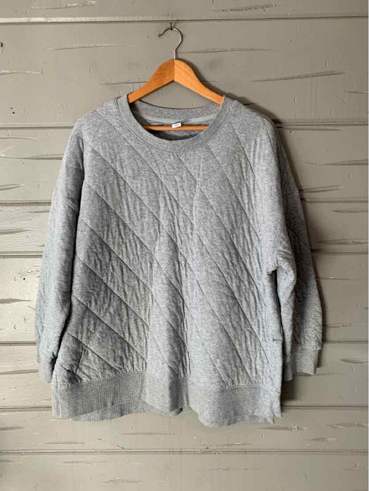 Women’s light gray Old Navy crewneck sweater with a textured diamond-knit pattern and ribbed cuffs and hem.