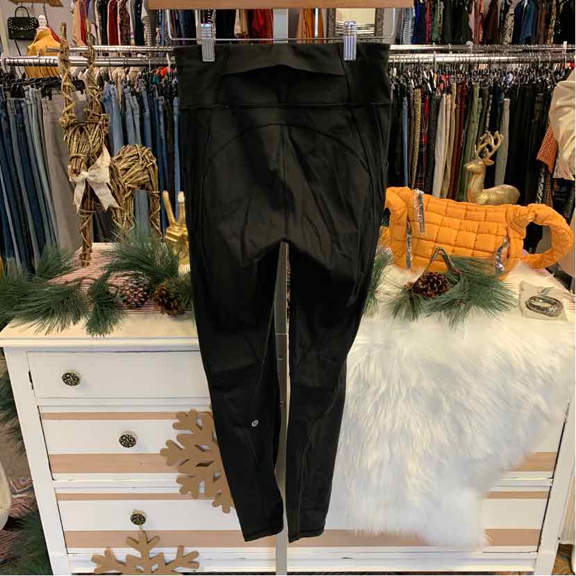 W LULULEMON BK Size 4 AW