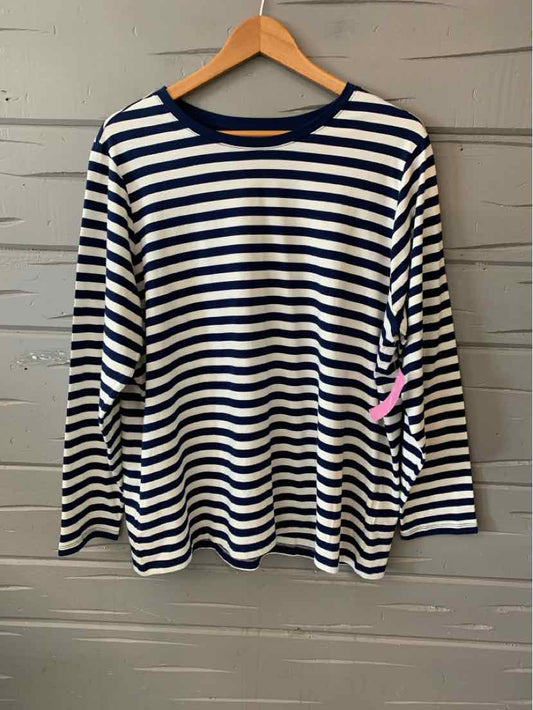 Navy and white striped long-sleeve shirt with crew neckline in size 1X.