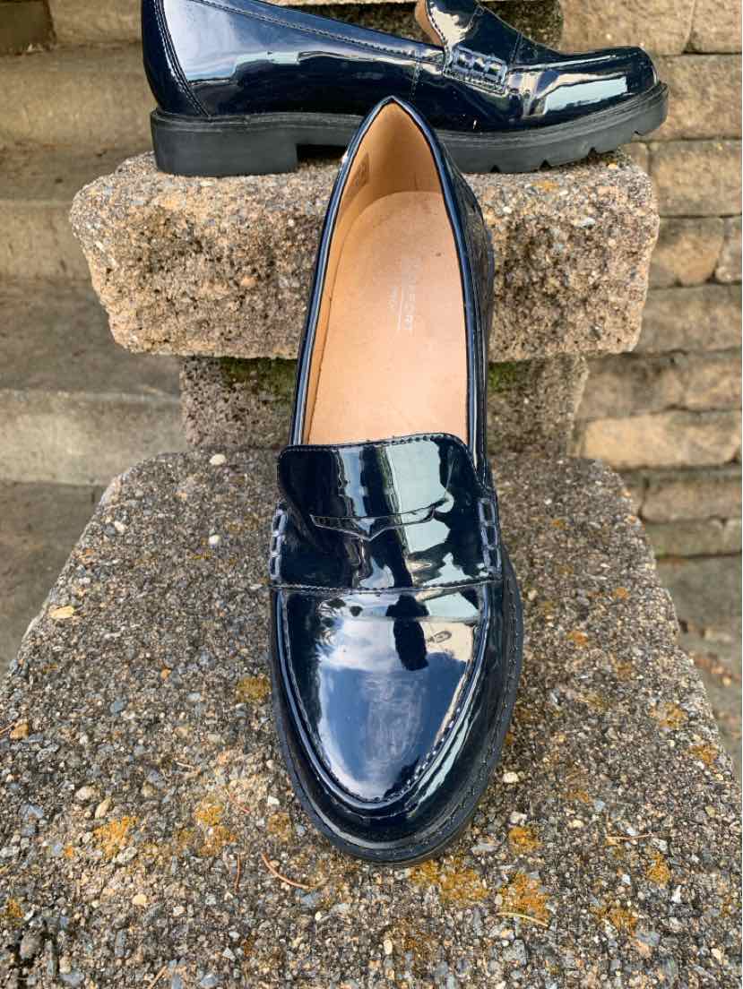 W ROCKPORT NY Size 9 SHOE