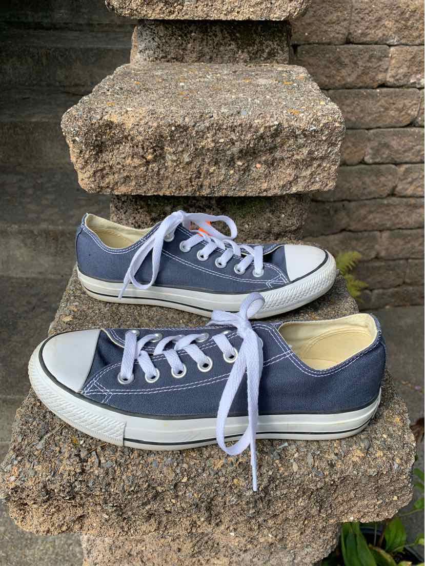 W CONVERSE NY Size 7 SNEAKER