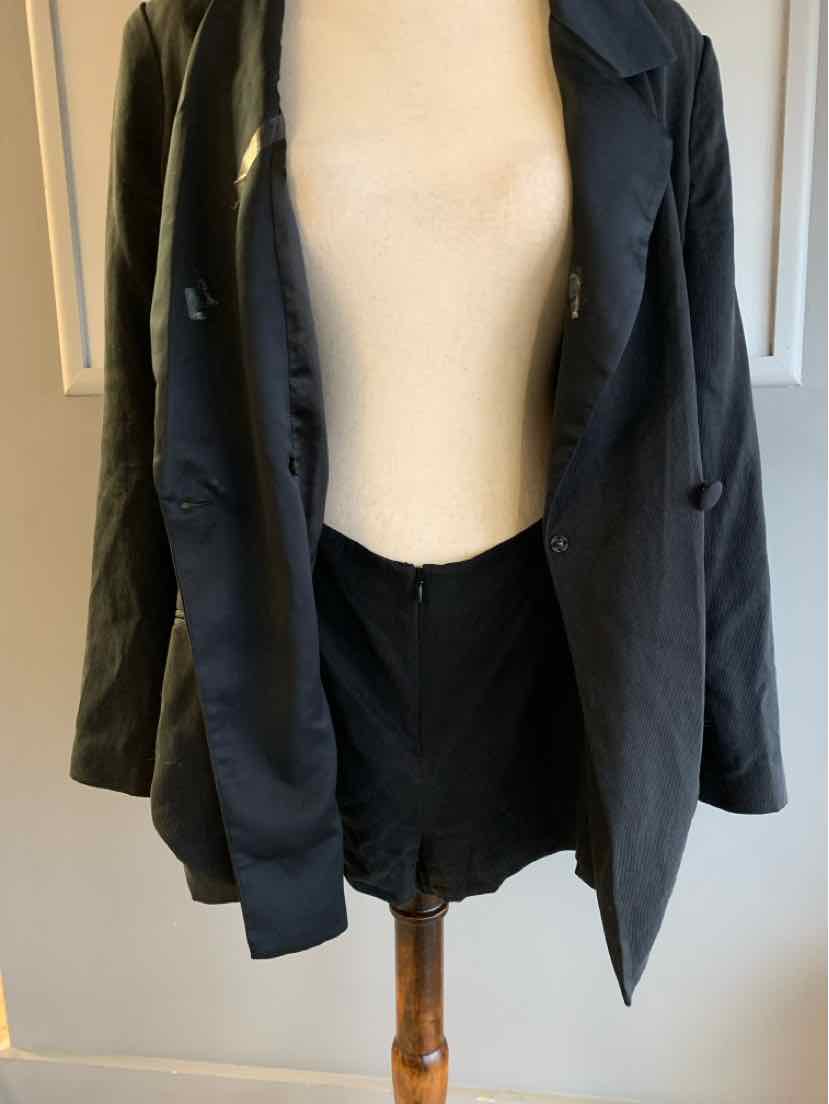 W WE WORE WHAT BK Size MED BLZ