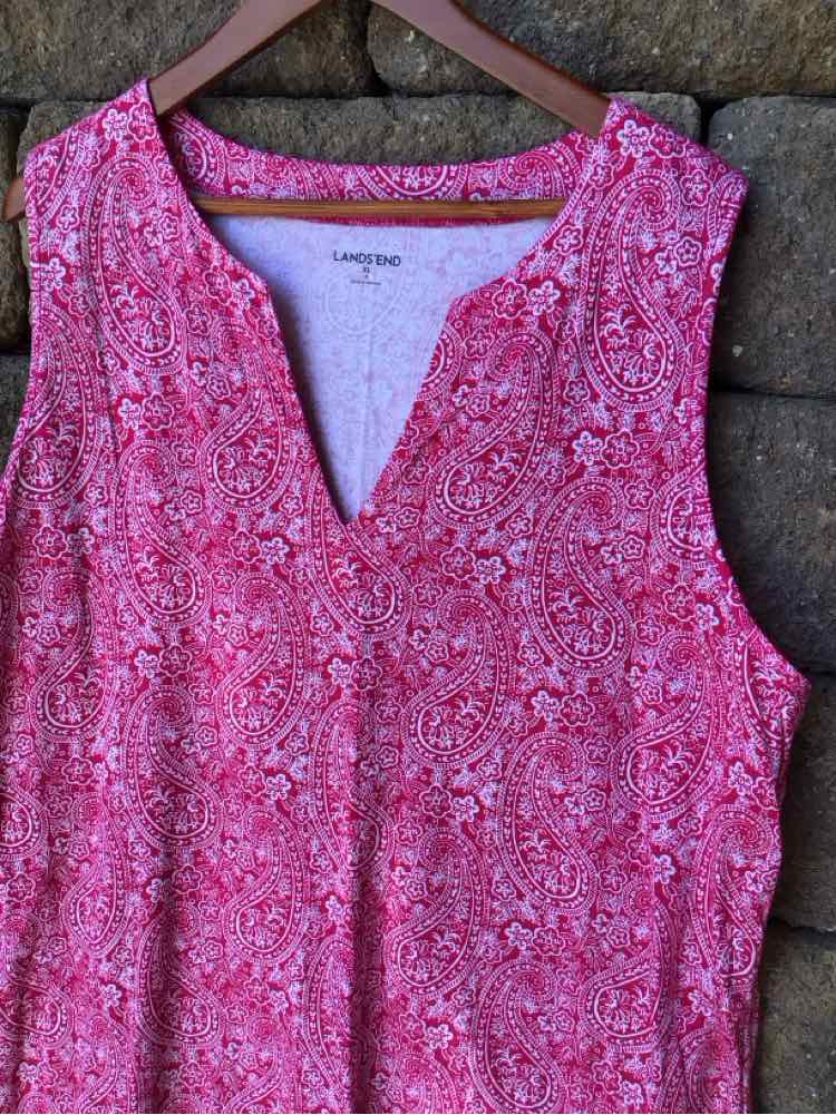 Pink sleeveless paisley dress with V-neck and textured fabric in size XL.