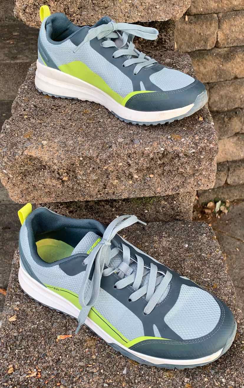 W SKECHERS Size 10 BL SNEAKER