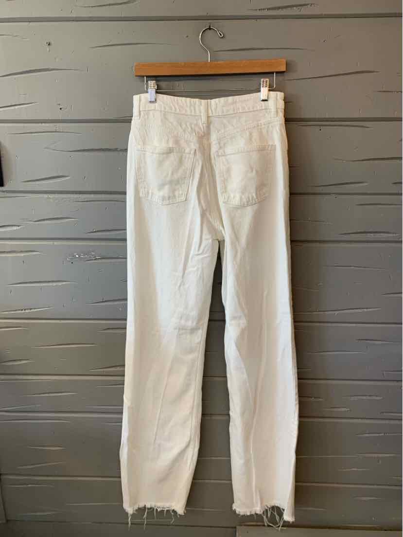 White denim jeans with straight legs and frayed hems, featuring back pockets and belt loops.