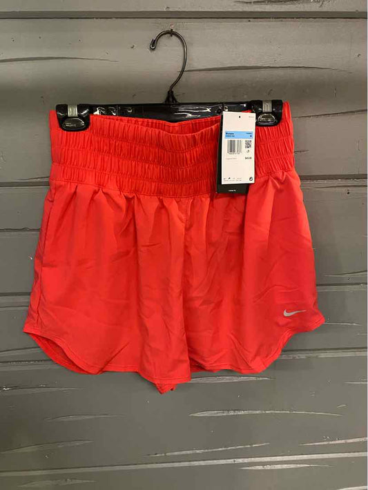 W NIKE CL Size MED AW