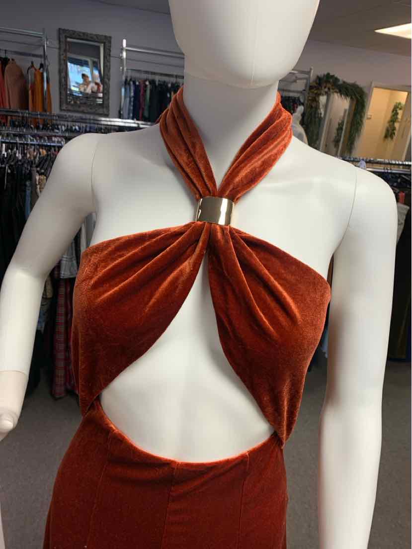 W FLAT WHITE RUST Size SM DR