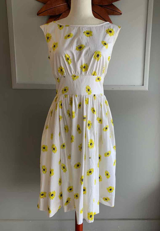 W KATE SPADE YW Size 6 DR