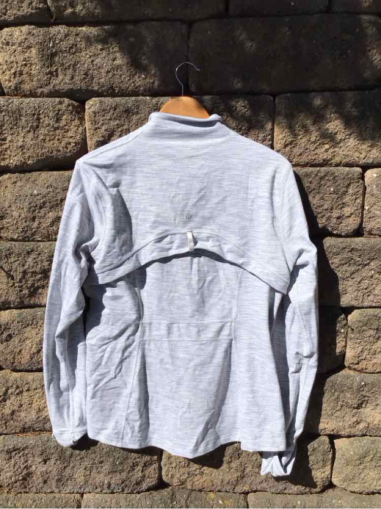 W LULULEMON GY Size 18 AW
