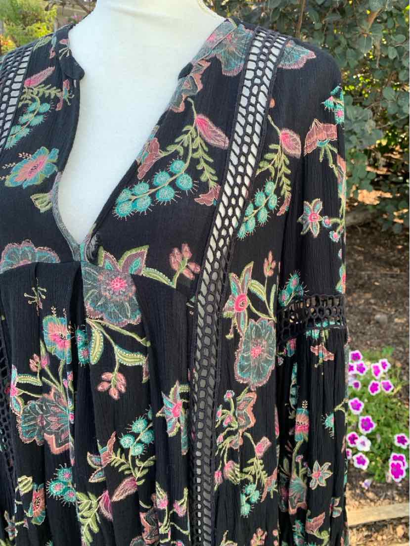 W FREE PEOPLE BK Size SM T