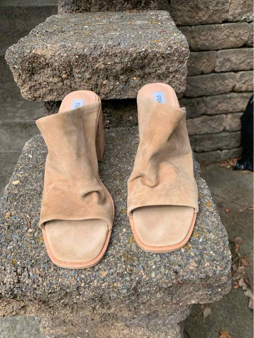 Tan suede open-toe slide sandals with wide ruched upper and square toe in size 9.5.