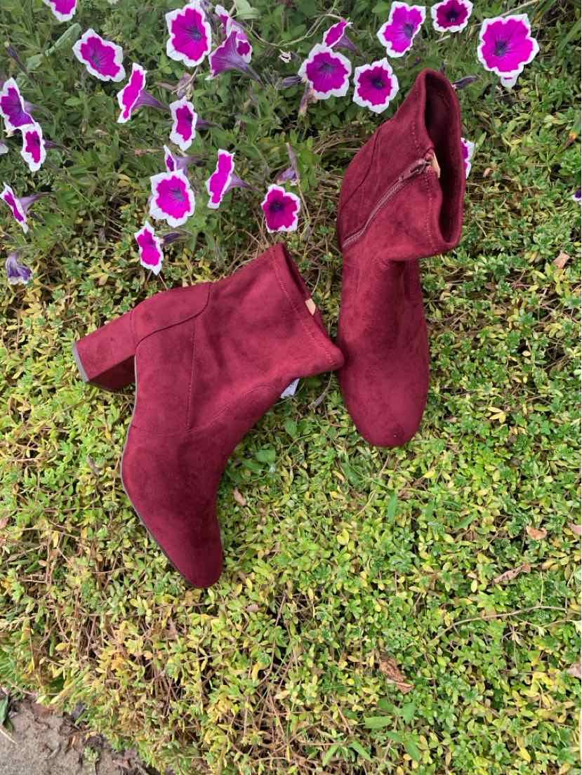 W LANE BRYANT BURG Size 9 BOOT