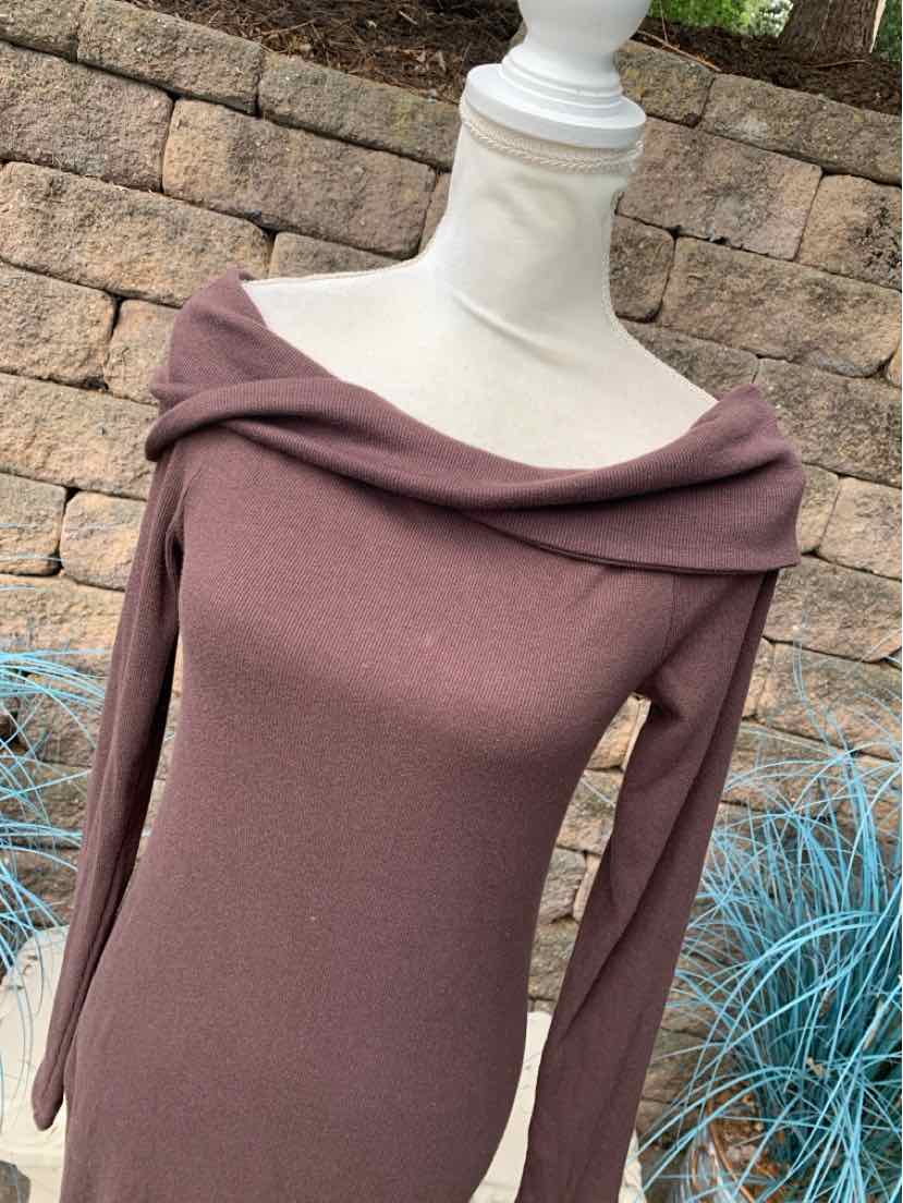 W UNIVERSAL THREAD BR Size MED DR