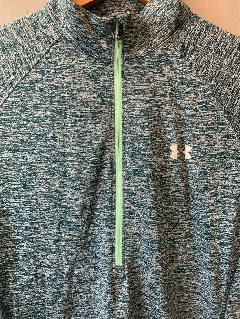 W UNDER ARMOUR BL Size MED AW